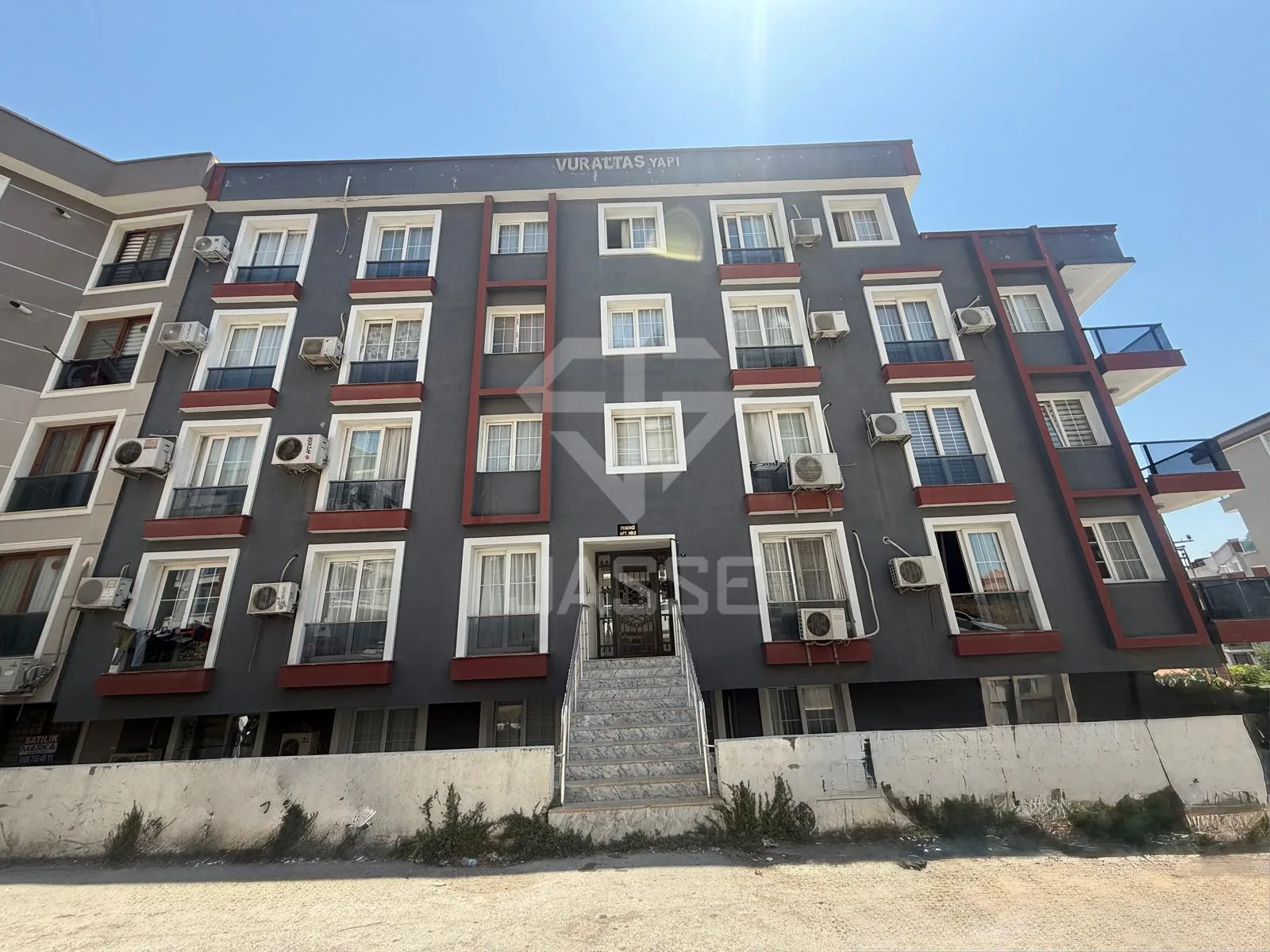 ADATEPE'DE İKTİSADİ VE İDARİ BİLİMLERE YAKIN FULL EŞYALI DAİRE